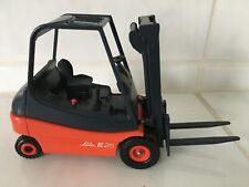 Schuco Linde E25 Hydraulik alavanca cabine basculante empilhadeira empilhadeira empilhadeira 1/25 comprar usado  Enviando para Brazil