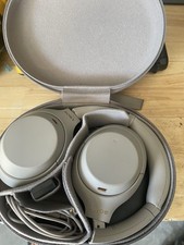 Fone de Ouvido Estéreo Sony WH-1000XM4 Sem Fio Cancelamento de Ruído - Prata - Frete Grátis comprar usado  Enviando para Brazil