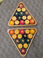 Lote 2 bolas de bilhar vintage montadas em triângulo decoração de parede sala de bilhar suspensa comprar usado Lote 2 bolas de bilhar vintage montadas em triângulo decoração de parede sala de bilhar suspensa comprar usado  Enviando para Brazil