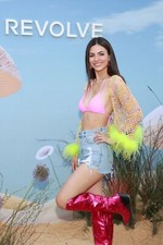 Photo victoria justice d'occasion  Expédié en Belgium