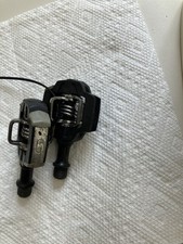 Pedais de doces Crank Brothers preto um está faltando o final comprar usado Pedais de doces Crank Brothers preto um está faltando o final comprar usado  Enviando para Brazil