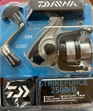 Carretel giratório Daiwa Strikeforce 2500-B Digigear Twist Buster ABS 1 rolamento de esferas comprar usado  Enviando para Brazil