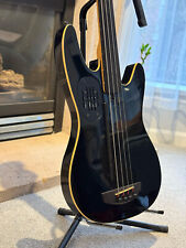 Godin fretless bass d'occasion  Expédié en Belgium