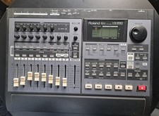 Roland 880 digital for sale  LLANGEFNI