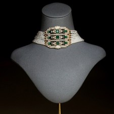 Collier doré vert d'occasion  Paris VI