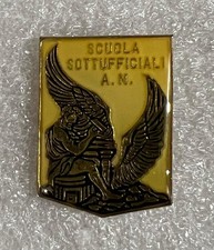Distintivo scuola sottufficial usato  Roma