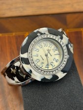 Relógio Feminino Genebra Moda Bling Pulseira Moldura Acrílica 39mm Nova Bateria comprar usado Relógio Feminino Genebra Moda Bling Pulseira Moldura Acrílica 39mm Nova Bateria comprar usado  Enviando para Brazil