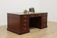 Traditional vintage mahogany for sale  Kaukauna