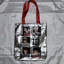 Bolsa tote One Direction - All Night Era 2012 comprar usado Bolsa tote One Direction - All Night Era 2012 comprar usado  Enviando para Brazil