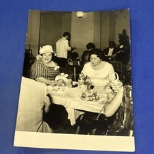 Tavolo ristorante abiti usato  Bari