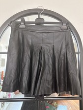 Jupe short cuir d'occasion  Paris XIV