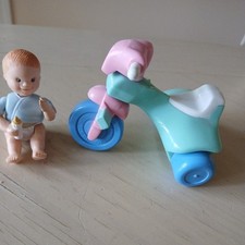 Triciclo e bebê vintage 1994 Fisher Price Loving Family casa de bonecas rosa e azul-petróleo , usado comprar usado  Enviando para Brazil