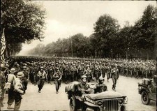 The liberation paris d'occasion  Expédié en Belgium