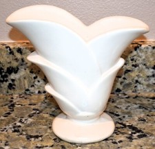 Nice pottery vase for sale  Lindale