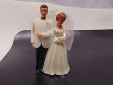 Usado, Vestido de cor branca estatueta topo de bolo de casamento noiva e noivo 3,5" de altura 2" de largura comprar usado  Enviando para Brazil