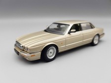Autoart jaguar xj8 d'occasion  Éragny