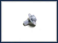 Clip fissaggio plastica usato Clip fissaggio plastica usato  Siracusa