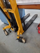 Manutan high lift for sale Manutan high lift for sale  EDINBURGH