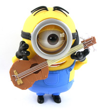 Thinkway Toys Despicable Me Minion Stuart com boneco falante interativo de guitarra comprar usado  Enviando para Brazil