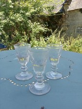 Ancien verre liqueur d'occasion  Capvern