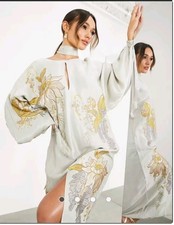 Vestido midi ASOS edição cetim floral bordado manga balão pré-próprio tamanho 6, usado comprar usado Vestido midi ASOS edição cetim floral bordado manga balão pré-próprio tamanho 6, usado comprar usado  Enviando para Brazil