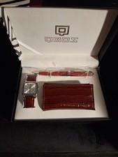 Qbos relógio feminino pulseira analógica em tom de prata, porta-chaves, conjunto de canetas. Novo na caixa, usado comprar usado Qbos relógio feminino pulseira analógica em tom de prata, porta-chaves, conjunto de canetas. Novo na caixa, usado comprar usado  Enviando para Brazil