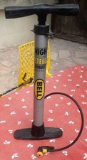 Pompe pied vélo d'occasion  Feucherolles