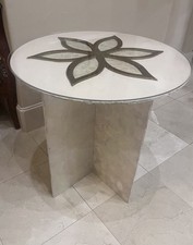 Round display table for sale  Irving