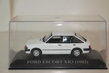 Sedã Sonic International 1982 Ford Escort XR3, escala 1/43 na caixa comprar usado  Enviando para Brazil