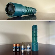 Custom surefire flashlighgt d'occasion  Expédié en Belgium