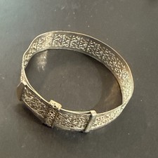 Ancien bracelet anneau d'occasion  Montereau-Fault-Yonne