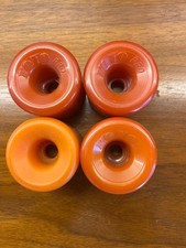 Rodas de skate vintage década de 1970 NOS (2) YoYo Pro (2) rodas YoYo G&S diferentes comprar usado  Enviando para Brazil