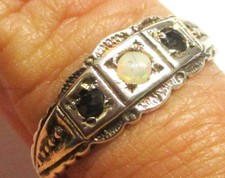 ANEL SOCIAL PRATA ESTERLINA ESTILO EDUARDIANO OPALA E SAFIRA 3 PEDRAS TAMANHO Q comprar usado ANEL SOCIAL PRATA ESTERLINA ESTILO EDUARDIANO OPALA E SAFIRA 3 PEDRAS TAMANHO Q comprar usado  Enviando para Brazil