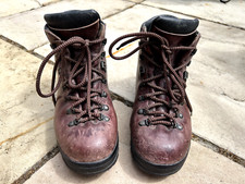 Scarpa ladies red for sale  SOUTHAMPTON