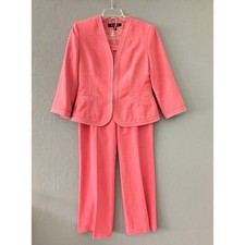 female suits sizes 4 8 for sale female suits sizes 4 8 for sale Clermont