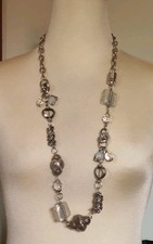 Collana con ciondoli usato  Capannori