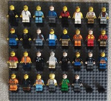 Lego lotto minifigures usato  Cagliari