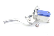 Front brake pump d'occasion  Expédié en Belgium