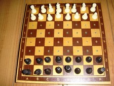 Schachspiel holz schachbrett gebraucht kaufen  Gärtringen