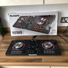 Numark Mixtrack 3 (MT3) All in One Mixer Deck Controller Wirtualny DJ Bardzo dobry, używany na sprzedaż  Wysyłka do Poland