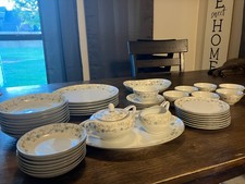 China dishes set for sale  Broken Arrow