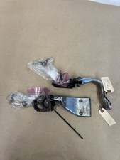 Pinos e suportes baixos para pés Harley Davidson Dyna 2006 B649 comprar usado  Enviando para Brazil