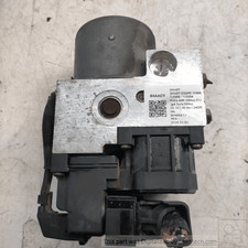 Q0006648v004000000 pompa abs usato  Italia