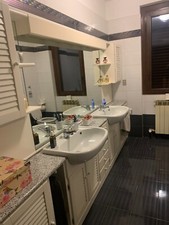 Mobile bagno bianco usato  Magenta