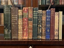 12 Antique Shabby Leather Gilt Books Decorative Spines Shelf Decor Stack Library, usado comprar usado  Enviando para Brazil