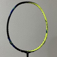 Yonex astrox 4ug5 d'occasion  Expédié en Belgium