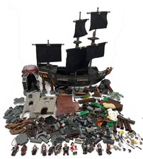 Mega Bloks Pirates of Caribbean: Black Pearl Water Wheel Duel Port Royal & Bayou comprar usado  Enviando para Brazil