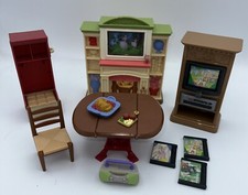 Fisher Price Loving Family TV VCR + 3 fitas lareira mesa cadeira comida casaco rack comprar usado Fisher Price Loving Family TV VCR + 3 fitas lareira mesa cadeira comida casaco rack comprar usado  Enviando para Brazil
