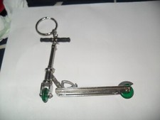 Porte cles trottinette d'occasion  Aix-les-Bains