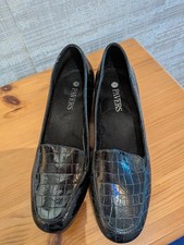 Ladies shoes pavers for sale  LINCOLN